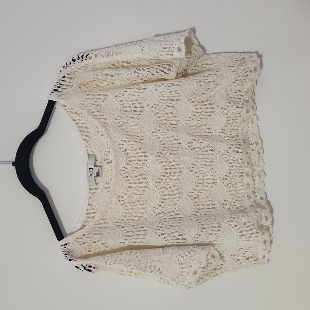 Lace crop top